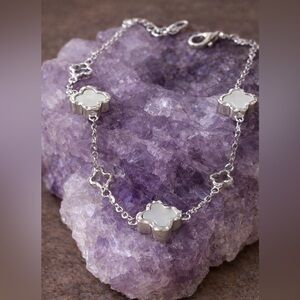 925 Sterling Silver Clover bracelet adjustable 8.5in